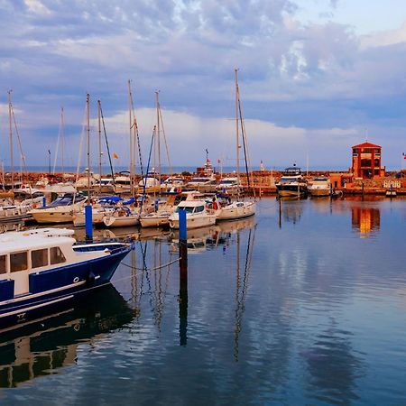 Marina, Ile Des Pecheurs - Acces Piscine Et Spa Le Barcares Luaran gambar